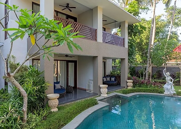 Hotel The Gantari & 4*