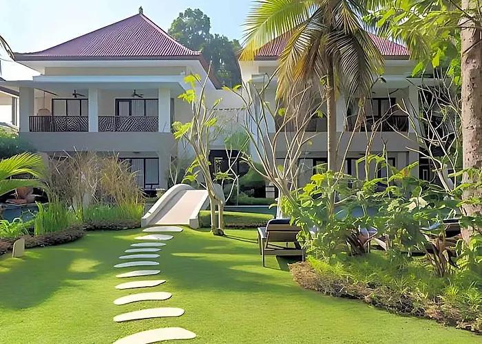Hotel The Gantari & 4*