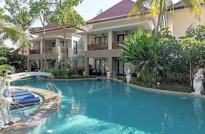 Hotel The Gantari & 4*